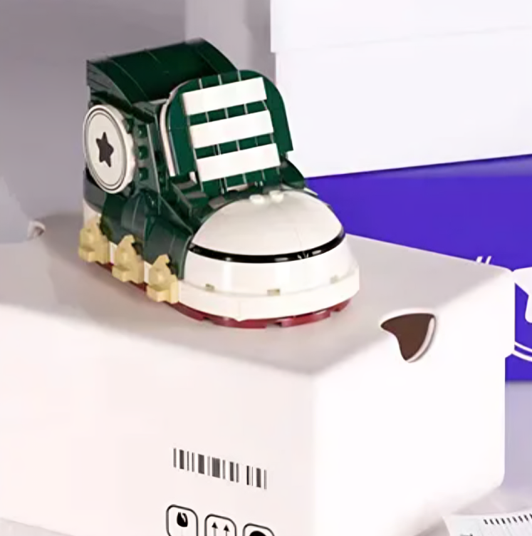 Equatorial Green Sneakers Cartoon Style Building Block (Easy to Build)