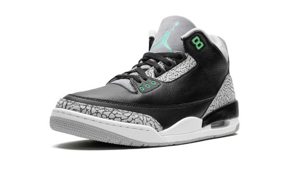 Air Jordan 3 Retro "Green Glow" sneakers (Women's)