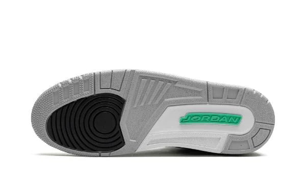 Air Jordan 3 Retro "Green Glow" sneakers (Women's)