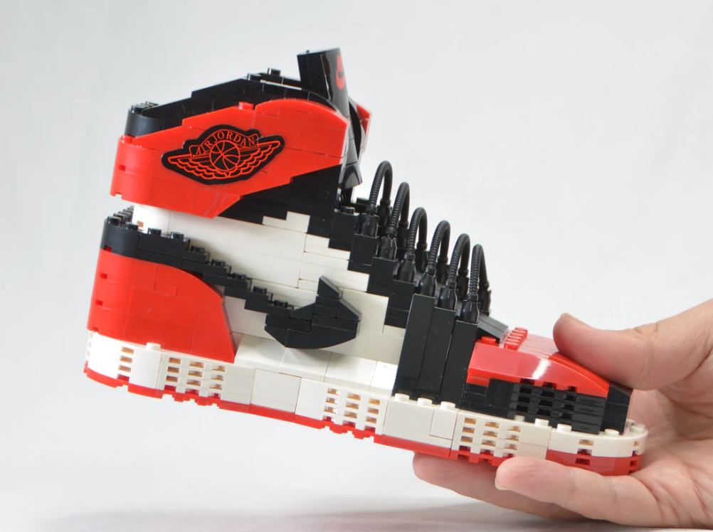 AJ1 Retro High OG “Chicago White & Red” Sneaker Building Block (Real Shoe Size)